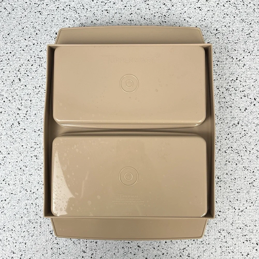 Tupperware vintage tan